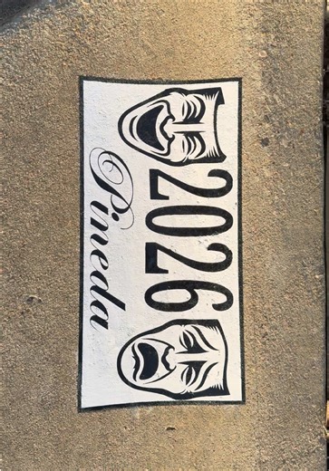 Enhancing Curb Appeal with Smooth Curb Customs