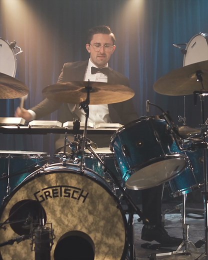 The Genius Of Viola Smith ✨ Viola Smith was hailed as the fastest female drummer of her time, breaking barriers when women were rarely seen behind a drum kit. Her talent, fiery personality, and innovative techniques not only built her legendary career but also paved the way for future drummers. She captivated audiences, challenged stereotypes, and earned her place as a true drumming legend. Click the link in the comments and join us as we dive into the genius of Viola Smith. #drumeo #violasmith 