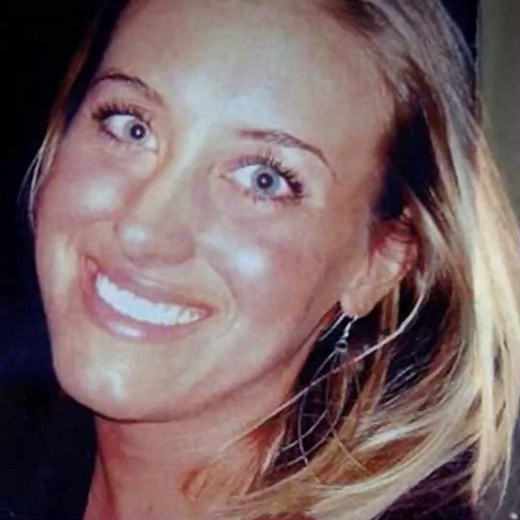 What happened the day 24-year-old Jennifer Kesse disappeared? Friends, family, and investigators are still trying to piece together the events of that day – 14 years later. https://cbsn.ws/2Hj7gXD | 48 Hours