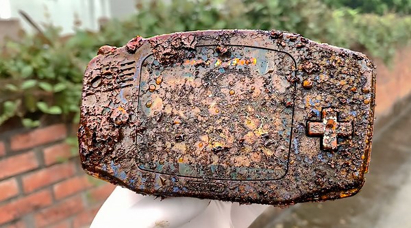 Transforming a Retro Gaming Device to Its Former Glory