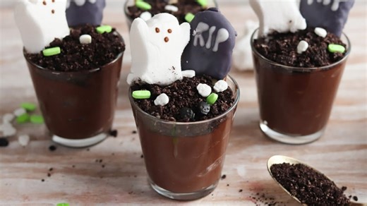 Spooky Graveyard Chocolate Pudding Cups Recipe