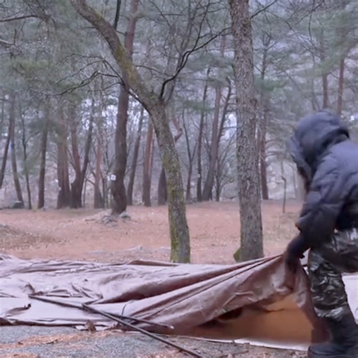 🌲 Solo Camping Beauty | Peaceful Escape Into Nature 🌄 ------------ Pretty girl Camping alone in nature. Enjoy a peaceful relaxing time . Join me as I escape the noise of the world and enjoy a peaceful solo camping trip deep in nature. Just a girl, her tent, and the calm of the wilderness. From setting up camp to relaxing by the fire, this is the ultimate reset for the soul. 💚✨ Let the sound of the forest and the fresh air calm your mind. Don’t forget to like, comment & subscribe for more peac