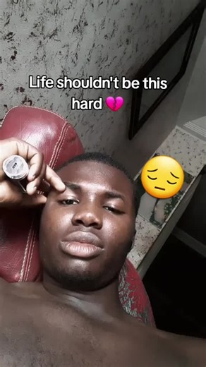 we must keep moving 😊🤢 #nigeriatiktok🇳🇬🇳🇬🇳🇬 #fyp #viral #captions #1k