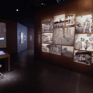 2022 marks the 80th anniversary of the Fall of Singapore, which sparked the end of an era and the beginning of a new one that eventually led to Singapore’s independence. How have we continued to remember this historic event that changed the course of Singapore’s history? 🇸🇬 Come explore how individual memories, artefacts, and stories make up the complex experience of World War Two in Singapore when you visit 𝐃𝐢𝐬𝐥𝐨𝐜𝐚𝐭𝐢𝐨𝐧𝐬: 𝐌𝐞𝐦𝐨𝐫𝐲 𝐚𝐧𝐝 𝐌𝐞𝐚𝐧𝐢𝐧𝐠 𝐨𝐟 𝐭𝐡𝐞 𝐅𝐚𝐥𝐥 𝐨𝐟