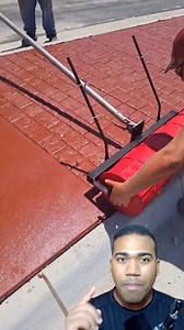 ¡Mira cómo este rodillo hace un piso de adoquines en minutos! #construcion #remodelacion #reelsvideoシ | Sitio de entretenimiento