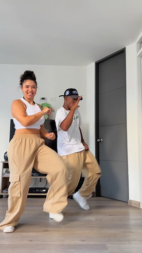 Bailando salsa choke con tash 😎✌🏽 | Vicman