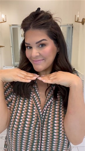 9.8K views · 122 reactions | Comment C504 for links to my easy everyday makeup products. The Sephora sale is now open to everyone and it’s a great time to stock up on your faves or even try something new! Here’s my quick and easy 15 minute makeup routine! Follow me for more beauty content @curvestocontour Sephora sale, Sephora haul, makeup routine, easy makeup, makeup tutorial, everyday makeup, natural makeup, makeup reels | Curves To Contour | Facebook