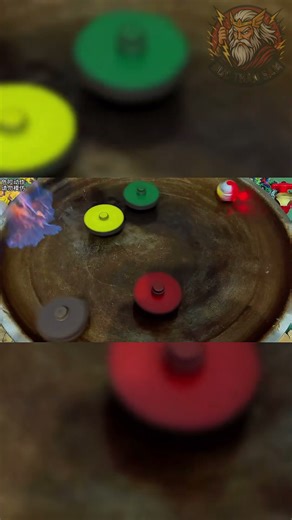 Siêu nhân điện quang tham gia chiến trường con quay vô cực #đồchơi #dochoi #beyblade