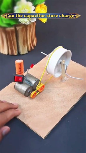 Magic of science| can the capacitor store charge and run LED #amazingscience #sciencepassion