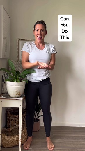 BRAIN STRAIN - brought to you by the Wligned brain changing movement cards available on my website - linked in bio. SMARTER CEREBELLUM - how did you go? Tag a friend . . . . #braintraining #brainchangingmovement #movementmaps #move #brainchanging #brainchangingmovementcards #eligned #cerebellum #coordination #beatyourbrain #fun #tryit #challange #tikitok #tikitoff #ticktokchallange #speed #hands #fast