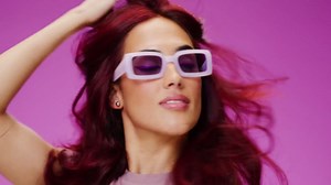 Clairol Bold & Bright Permanent Hair Dye, 71 Caramel Bronde Hair Color, Pack of 1