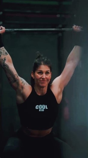 Women's Crossfit Athelete workout game #motivation #crossfit #shorts