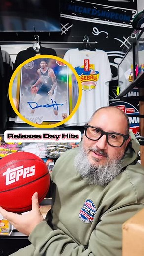 Topps NBA Flagship Basketball unboxing. We’ve been waiting for this set to release so we can rip and share it with you all. The first fifty customers at 5pm today received a blowup card poster and a topps binder. This particular set has been highly anticipated and we are super excited to share this experience with our community. Big shoutout to Topps for putting this awesome release and promotion together. We can’t wait to share another day at supreme card shop. #topps #toppsbasketball #toppsnba