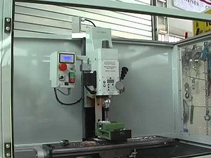 Utilisation d'une fraiseuse Optimum BF 20 L CNC (Opti-Machines)