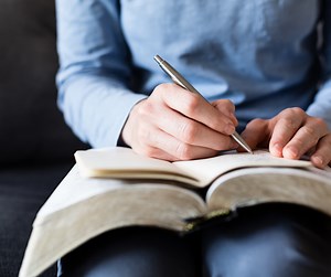 How to Understand the Bible - 5 Helpful Tips - Megan Allen Ministries