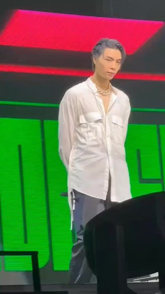 Johnny Suh's Captivating Stage Performance with NCT