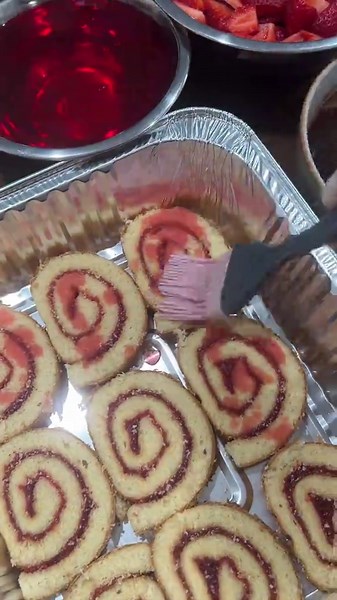 Simple Layered Trifle Recipe for Delicious Dessert