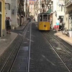Funicular railway in Lisbon, Portugal 🇵🇹 🚂 | Just Go