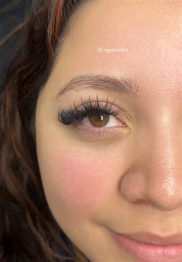 Lash with Me: Create a Wispy Set of Eyelash Extensions