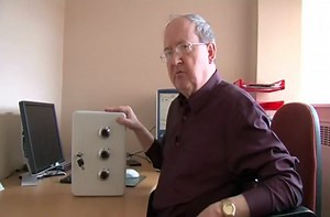 Richard Feynman's way of safe cracking.