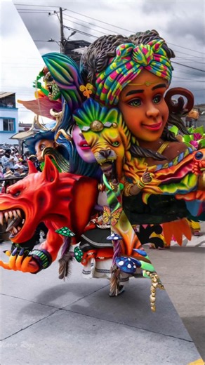 Keren Banget! Kostum Raksasa "La Danza del Maíz" di Karnaval 🇨🇴 | Carnaval de Negros y Blancos