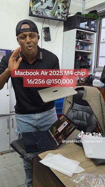 Experience the New MacBook Air 2025 with M4 Chip