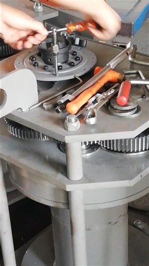 CUTTING THREADS WITH SIMPLE TOOLS ON CARBON STEEL FLANGE