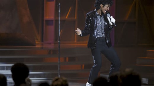Hollywood Minute: Your first look at the King of Pop’s first moonwalk in ‘Michael’