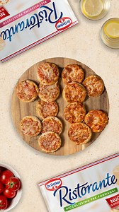 Il suffit d’un clic… pour lancer l’apéro entre amis 🍕 Nos mini pizzas Tre Formaggi ou Prosciutto se partagent… mais se dévorent aussi vite 😋 #droetker #piccolissima #pizzalovers #treformaggi #prosciutto #food #apéro | Dr. Oetker France