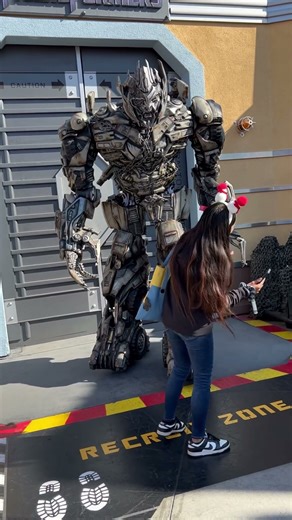 “ Megatron like lyrics “ 😅 #megatron #transformers