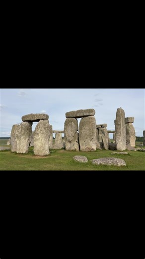 Stonehenge and Neolithic Houses. An interesting place 🫶