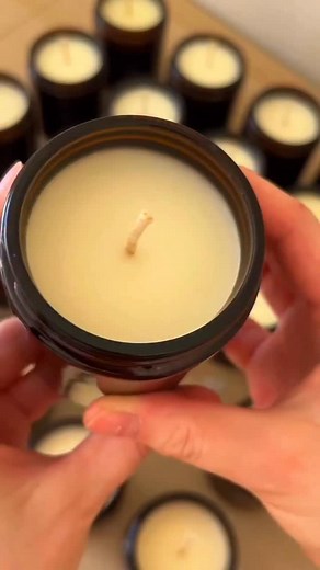 ✨ Candle makers, do sinkholes ruin your candles? ✨ Don’t worry! With the right pouring & curing technique, you can say goodbye to sinkholes forever. 🕯️💡 Follow these pro tips & make your candles smooth and flawless. 🌸 👉 More hacks coming soon – stay connected with Alphaaa Academy! #candlehacks #candlemakingtips #candlebusiness #candlemakers #soywaxcandles #candlecommunity #candlemaking101 #candlemakinglove #candlemakingfun #alphaaaacademy | Alphaaa Academy