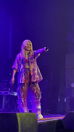 hayley kiyoko singing determinate from lemonade mouth 🍋 #hayleykiyoko #lemonademouth #concert