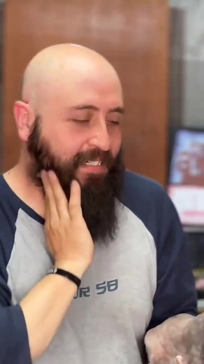 24 reactions · 4 comments | Check out this Orc mask cast in Ecoflex™ series platinum silicone by @rickurrego at the Colombian studio Treemulo Sculptor. Check out our official distributor in Colombia Sumiglas SA #smoothon #smoothonproducts #moldmaking #casting #sumiglas #maskmaking #specialeffects #orc #practicaleffects #makeitnow #materialsformakingthings | Smooth-On | Facebook