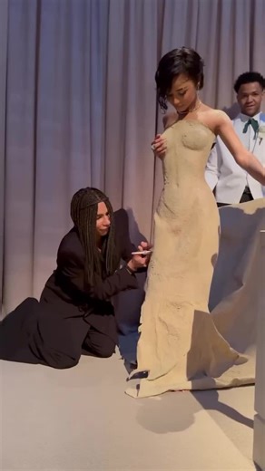 Met Gala 2024: Tyla's 'Sands of Time' by Balmain