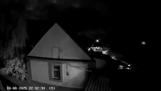 Russian Forces Shell Zaporizhzhia Region’s Kushuhum Community Russian troops have reportedly carried out new strikes on the Kushuhum community in Ukraine’s Zaporizhzhia region, using multiple launch rocket systems (MLRS). Local authorities say the attacks caused significant damage to civilian infrastructure. According to regional officials, shells hit residential areas, damaging homes, power lines, and gas networks. Emergency services are on the ground assessing the extent of destruction. There 