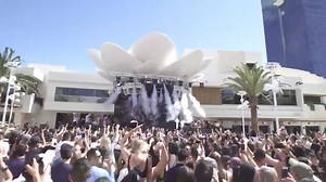 Long weekends in Vegas just make sense. And double headers at KAOS Vegas make even more sense. TONIGHT, 7.05 Nightclub Saturday, 7.06 Dayclub http://thepal.ms/wW8Pq2 | Kaskade