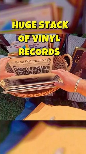 HUGE STACK of VINYL records found at THIS yard sale for CHEAP