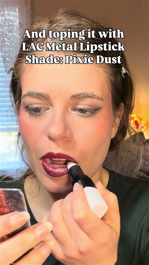 Frosty Christmas Lip Tutorial. #christmasmakeup #christmas #lipcombo #shorts