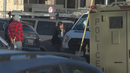 Denver judge holds hearing on warrantless arrests by Immigration and Customs Enforcement agents