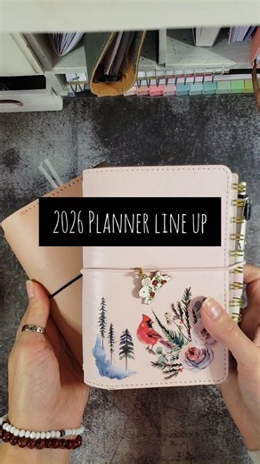 Kate Hicks on Instagram: "2026 planner lineup! 1. Pen and Gear 4x6 notebook that I turn into daily planner for tasks and random notes. 2. Day Designer pocket weekly: thisvis my work planner. My work consists of drawing and designing new products for my shop (stickers, postcards, art prints, journaling cards etc). 3. Day Designer pocket monthly: health and workout tracking. 4. Zequenz pocket (A6-): weekly memory keeper. I'm showing my current one as I don't have the new one I ordered yet. My life