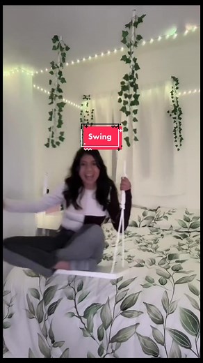 #stitch with @Leslorro la regia you have a swing in your room!!! That is so cool!!! Xoxo #fyp #funny #swing #coolroom #room #bedroom