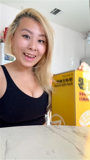 11K views · 201 reactions | Duo Duo Snack Gift Pack Unboxing @duoduosnacks | Raina Huang | Facebook