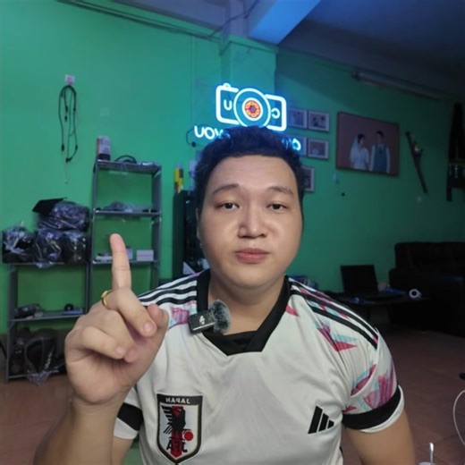 Sony A6300 နဲ့ Sony A7 II #photography #knowledgesharing #cameraforyou #fyp #cameraguru #camera4u