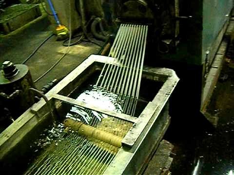 プラスチックリサイクル動画：パレット→再生原料化（ペレット加工）