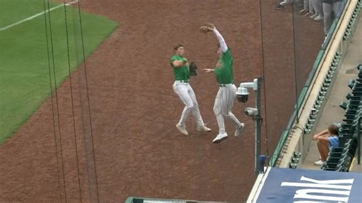 Jared Jones' nice catch