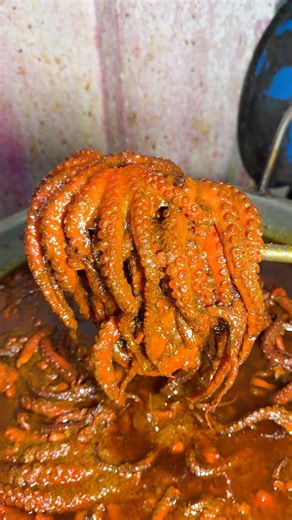 ৫০ টাকা ডিসকাউন্টে সিফুড বইলে sea food in Dhaka #food #resturent #streetfood #seafood #octopus