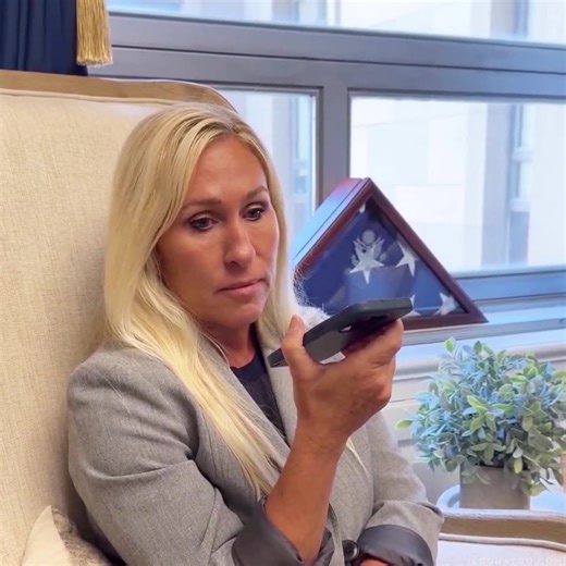 LOVING THE NEW ANSWERING MACHINE!!!😂😂😂