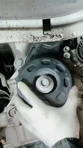 This is how to disassemble a car engine one by one thoroughly