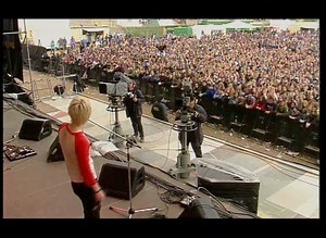 127K views · 1.6K reactions | #TBT mit dieser legendären Radiohead Nummer live bei Rock am Ring 1994 | Rock am Ring | Facebook